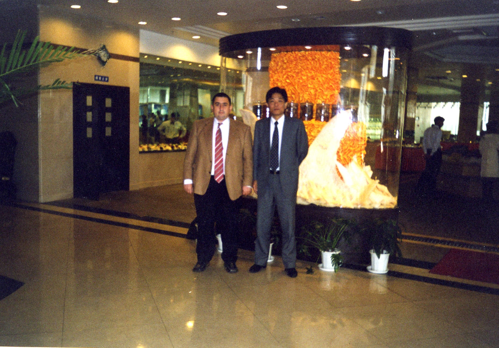 Köpekbalığı Yüzgeç Çorba Restaurant-Ningbo-1999